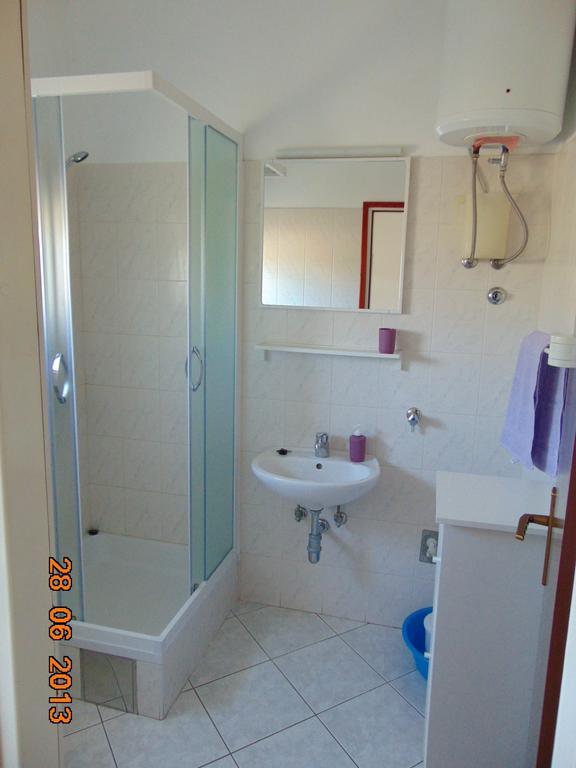 Apartments Borozan Vinišće Zimmer foto