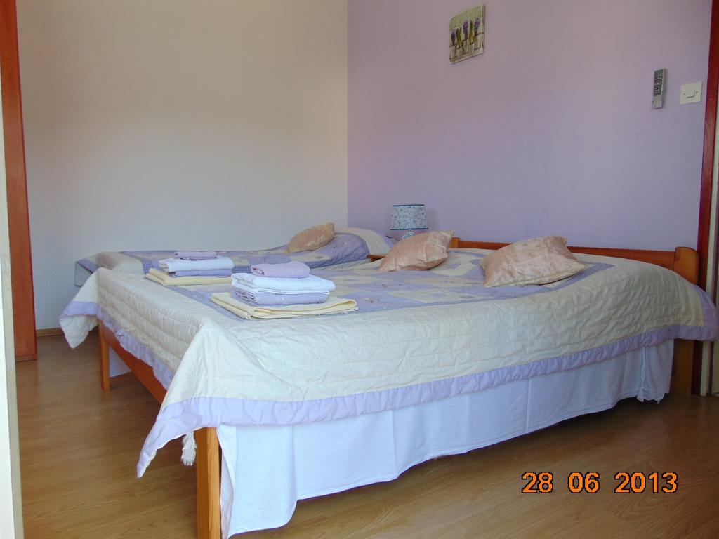 Apartments Borozan Vinišće Zimmer foto