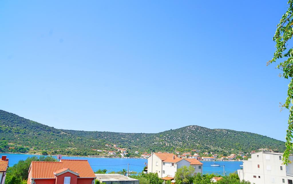 Apartments Borozan Vinišće Exterior foto