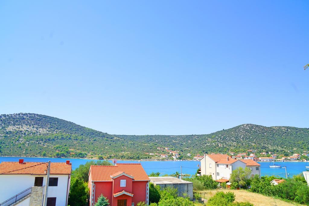 Apartments Borozan Vinišće Exterior foto